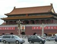 言えば言うほどミスが出る、中国の「政府報道官」受難の時代