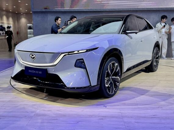 マツダ「EZ-60」はセダンの「EZ6」に次ぐ中国向けの電動SUV(筆者撮影)