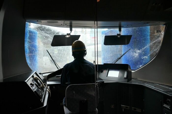 洗車機を通過するアーバンライナー・ネクスト