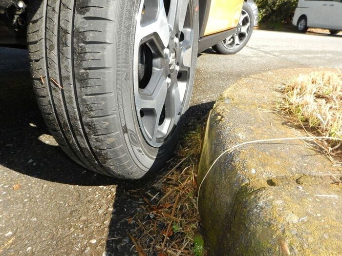 右折時の後輪位置を拡大