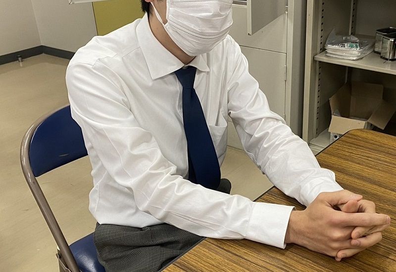 図書館で最低賃金水準で働きながら、待遇の改善を求めたカツヒサさん。ただカツヒサさん自身は貧困の当事者ではない。なぜ、先頭に立って声を上げようと思ったのか――（写真：カツヒサさん提供）