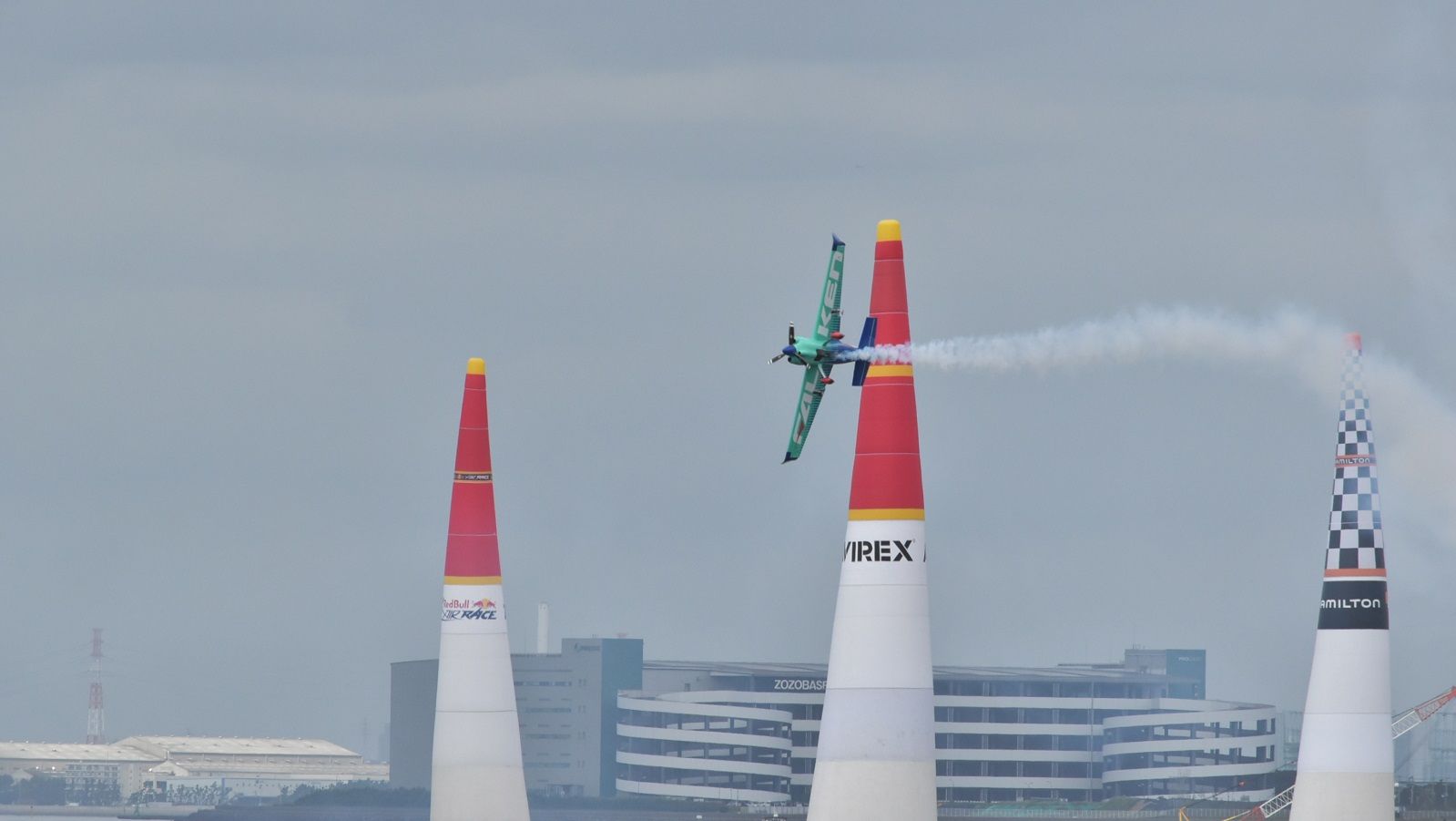 レッドブル 空のf1 エアレース突如終了の背景 スポーツ 東洋経済オンライン 社会をよくする経済ニュース