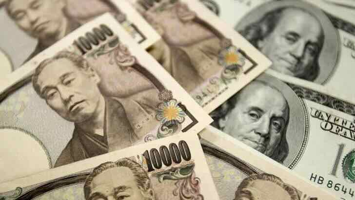 一万円札とドル札