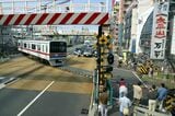 2003年の京急蒲田駅付近。成田行きの京成3400形が通過する（撮影：南正時）