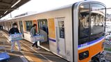 東武鉄道の実証実験。森林公園駅から池袋駅へ野菜を電車に載せて運ぶ（記者撮影）