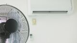湿度が高い今の時期も気をつけたい熱中症、アメリカの医学誌に報告された研究では、扇風機が熱中症のリスクである可能性が示唆されています（写真：nonnomunomu／PIXTA）