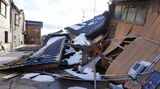 能登半島地震で1階部分から倒壊した住宅（石川県珠洲市、筆者撮影）