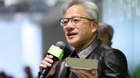 エヌビディアCEOが15日夜に神田の居酒屋を訪れて日本の経営者らと懇談…日本企業との提携をあす発表