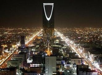 サウジが原発建設着手へ､入札手続き開始か