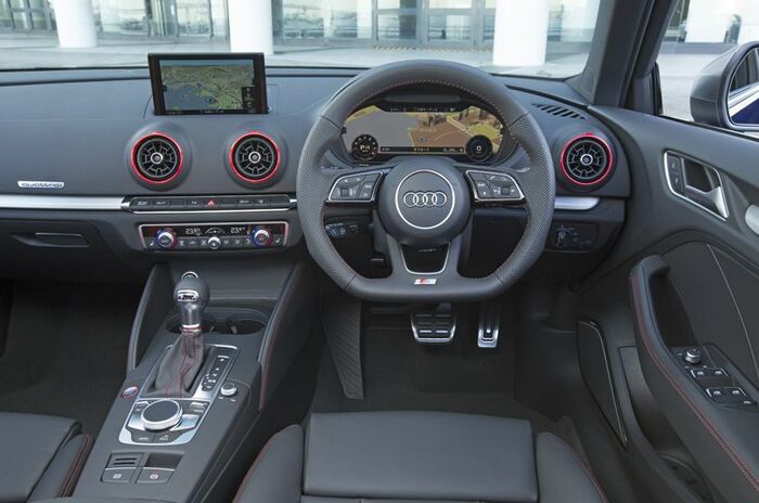 アウディ S3 スポーツバック｜Audi S3 Sportback