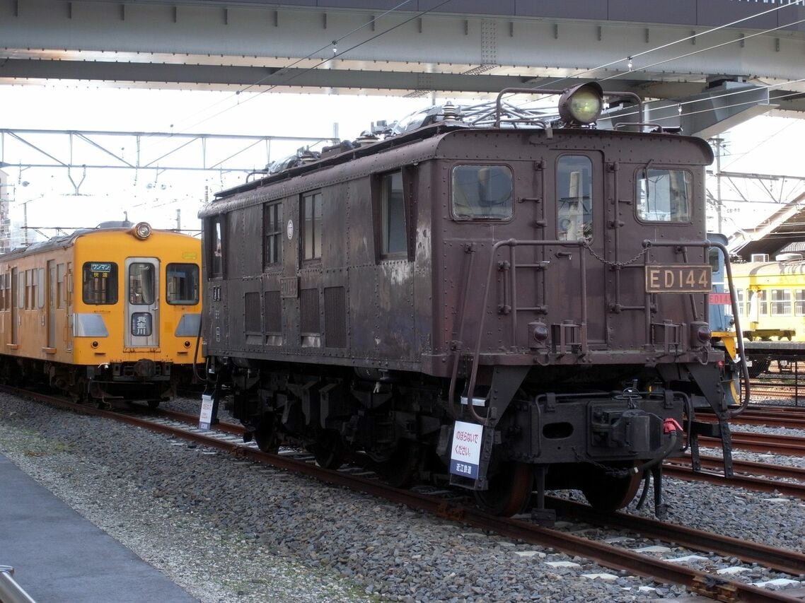 国鉄時代の茶色塗装に復元されたED14形