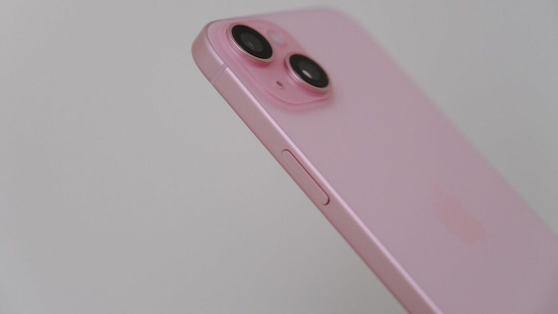 iPhone 15 Plus ピンク