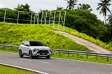 三菱の新型SUV「エクスフォースHEV」（筆者撮影）