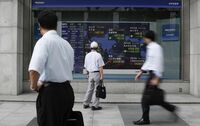 日経平均は3日ぶり反落､下げ幅一時270円超 小型株が底堅く推移､NT倍率は上昇一服