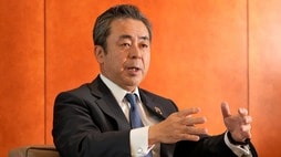 住友生命高田社長「健康増進で利回りが上がる貯蓄性商品の開発進める」、バイタリティの販売は再び右肩上がりに