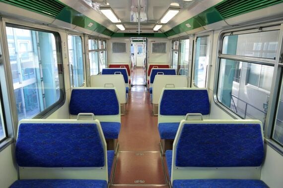 西武8500系 車内