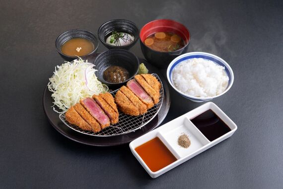 牛カツ京都勝牛 厚切り牛タンカツ膳