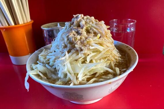 三田本店のラーメン