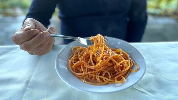 スパゲティの食べ方