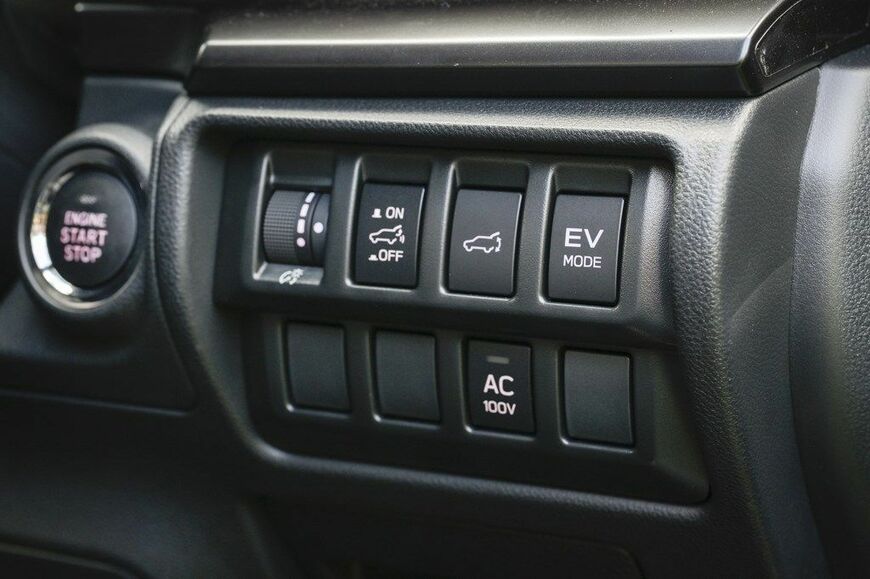 新たに追加されたスバル「レヴォーグ レイバック」のS:HEVモデル（写真：SUBARU）