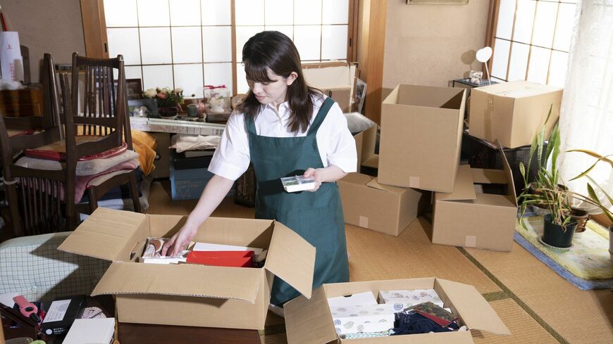 自分の家の散らかりレベルを把握できていますか？（写真：アオサン／PIXTA）