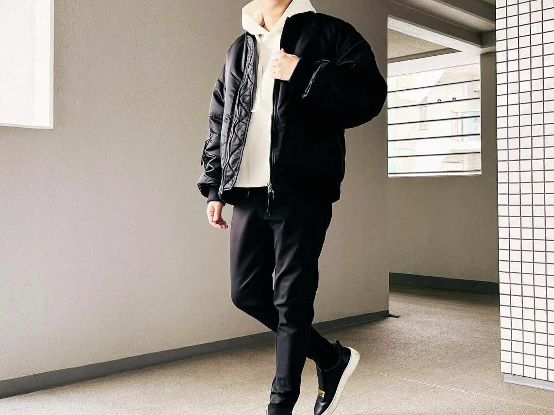 ブルゾンのカジュアルな着こなし