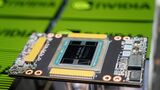 NVIDIAがデータセンター向けに販売しているGPU。サーバー機器の中に入れて、NVIDIAが提供するソフトウェアと組み合わせて利用することで、AI向けの演算を高速に処理することが可能になる（筆者撮影）
