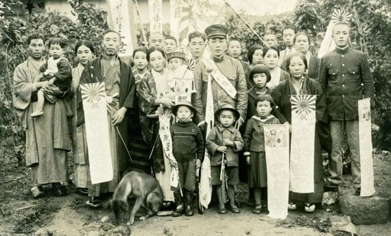 寄せ書き日の丸｣返還運動が拓く日米の未来 米国から日本の遺族へ､｢旗へ