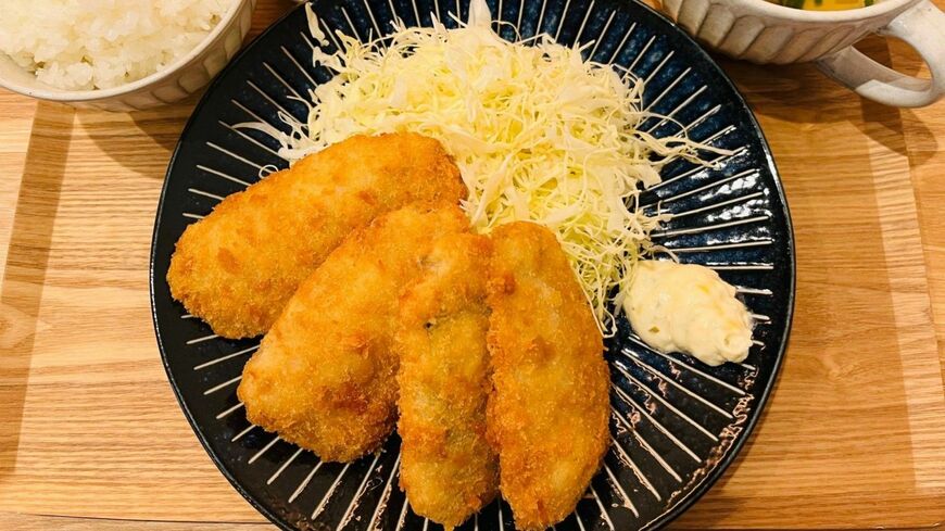 「アジフライの聖地」とも呼ばれる長崎県松浦市で獲れる真アジを使用した「アジフライ専門店」が注目を集めている（写真：）