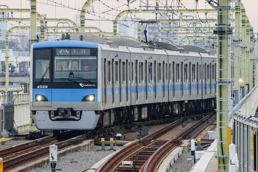 小田急4000系 多摩川橋梁 複々線