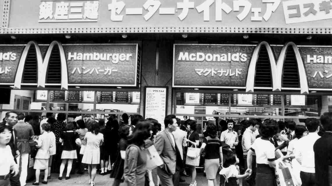 銀座三越1階にかつてあったマクドナルド日本1号店（写真：東洋経済写真部撮影）  