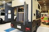 ダイレクトカーズの新作キャンピングカー「DN-75」（写真：筆者撮影）