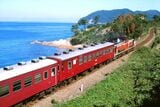 「レッドトレイン」50系客車との組み合わせは色鮮やかだった（撮影：南正時）