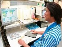 顧客データを品ぞろえに生かすローソン、データ活用で店頭の売れ筋商品も変わる