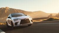欧州車と真っ向勝負､レクサス｢新型RX｣の深化 走行性能と走る喜びを前面に押し出した5代目