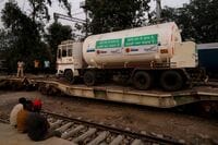 変異株で感染者急増のインドはまるで戦争状態 酸素不足で多くの患者が生命の危険に晒される