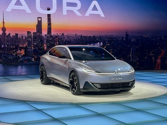 「ID.AURA」は新世代のコンパクトメインプラットフォーム(CMP)を使うとされる(筆者撮影)