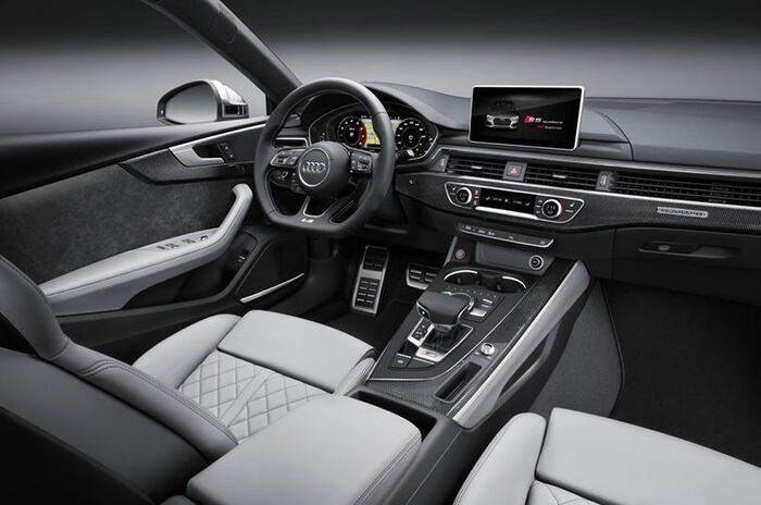 アウディ S5 スポーツバック｜Audi S5 Sportback
