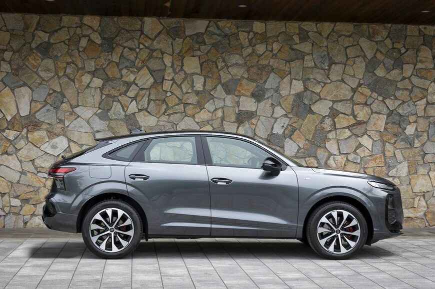 3代目にフルモデルチェンジしたアウディの新型「Q3 Sportback」（写真：アウディ ジャパン）