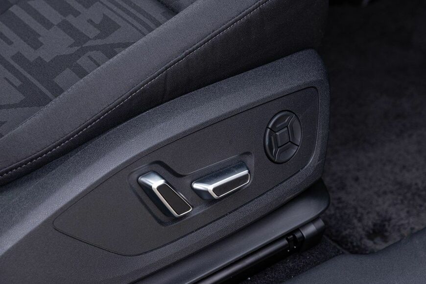 3代目にフルモデルチェンジしたアウディの新型「Q3」（写真：三木 宏章）