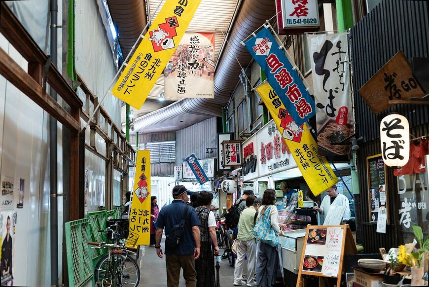 市場の入り口付近