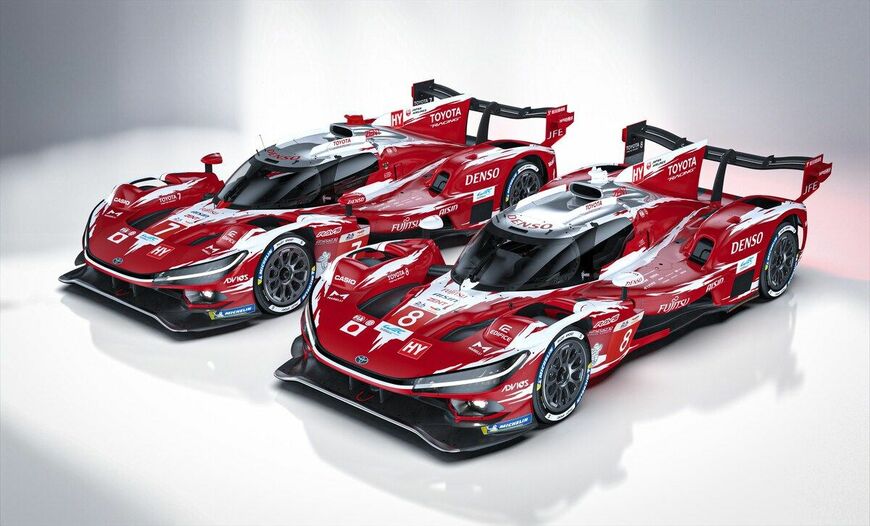 今年のル・マン24時間を走った2台の「TR010ハイブリッド」（写真：TOYOTA RACING）