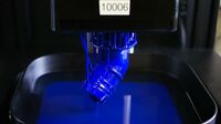 ｢光｣と｢酸素｣がもたらすモノ作り革命の正体 <動画>米カーボン社の最新3Dプリンタ