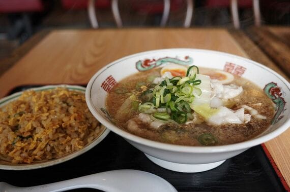 あじへいラーメン ミニ炒飯セット