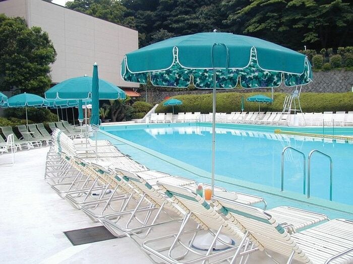 夏場はプールも人気だった