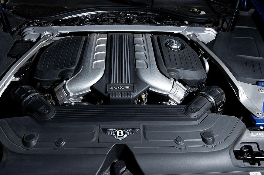 ベントレーの3代目「コンチネンタルGT」（写真：三木 宏章）
