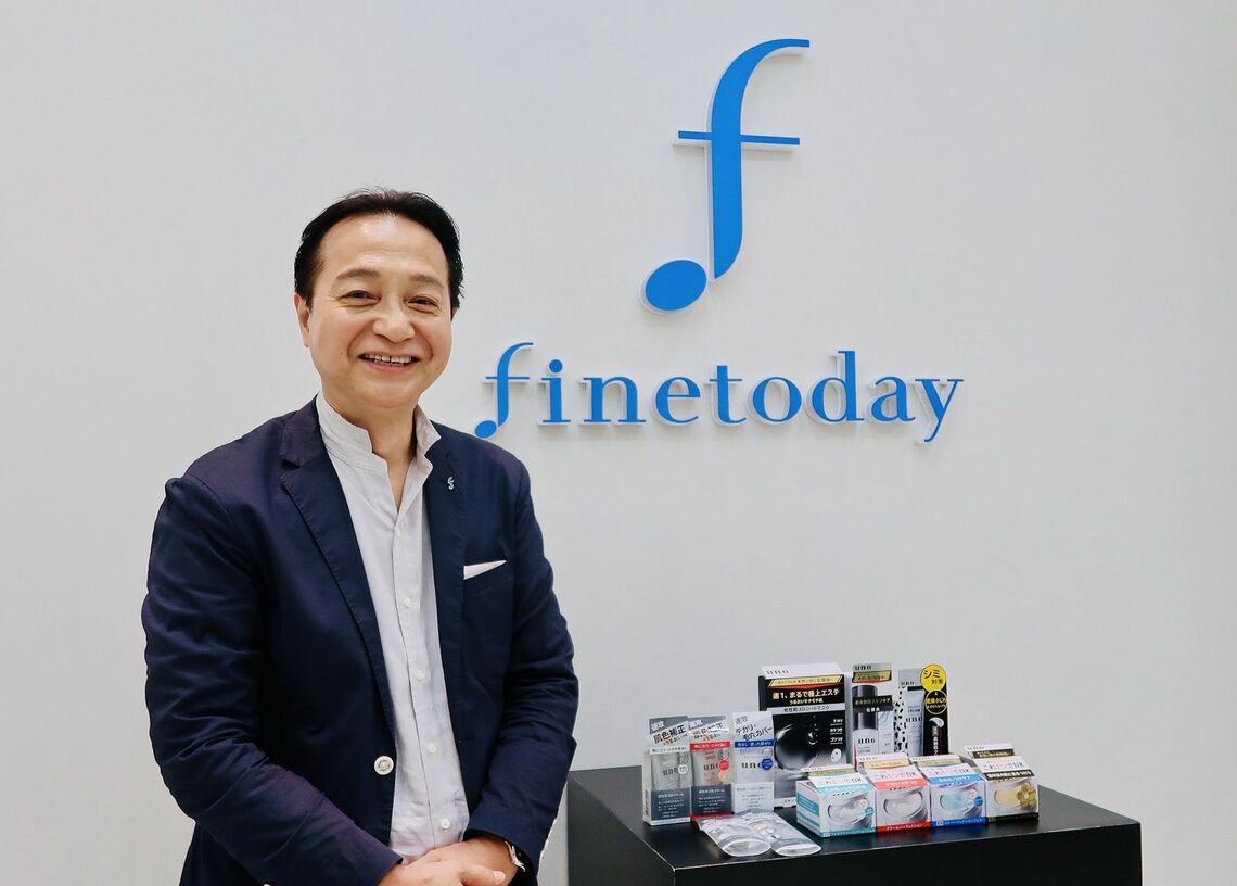 小森哲郎（こもり・てつお）マッキンゼー・アンド・カンパニーを経て、アスキー社長、ユニゾン・キャピタル、カネボウ社長、建デポ社長などを歴任。2021年7月より現職（記者撮影）