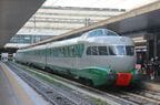 ローマ・テルミニ駅に停車中のETR252型