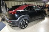 MX-30 e-SKYACTIV R-EVに関する展示内容（筆者撮影）