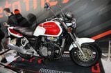 1992年発売のホンダ「CB1000スーパーフォア」（筆者撮影）